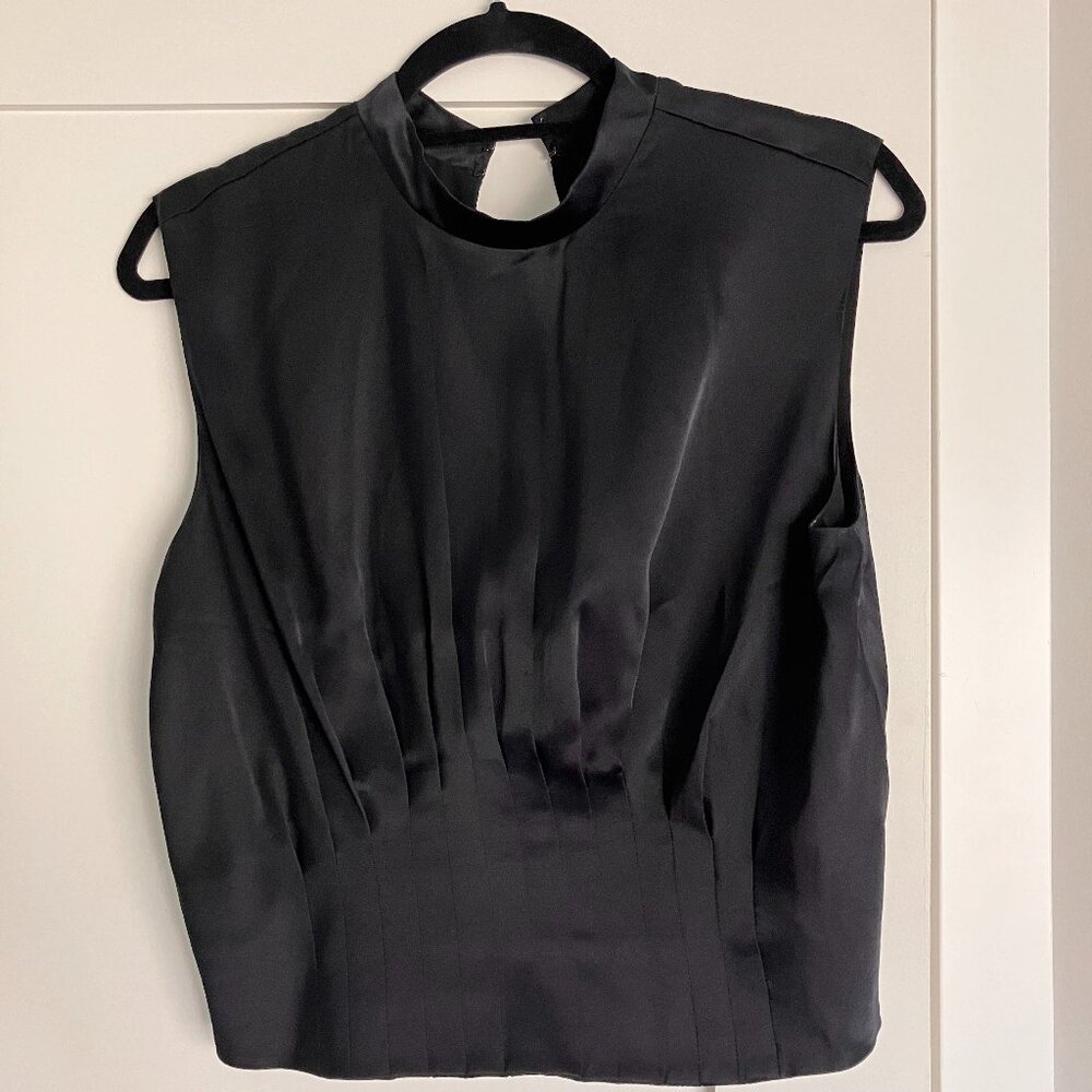 Silk cummerbund sleeveless blouse (W 6)
